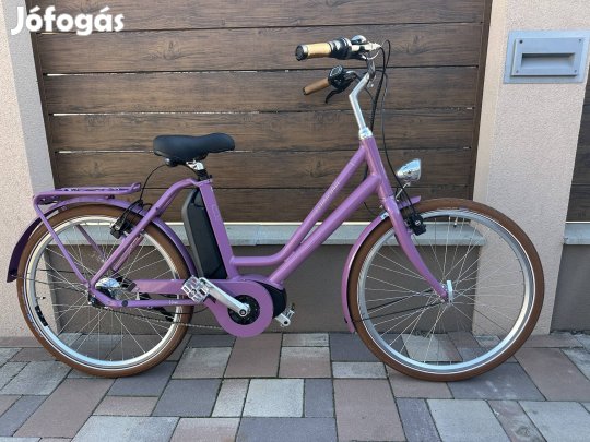 Elektromos City kerékpár 26". Bosch motor, újszerű áll.  955 km futott
