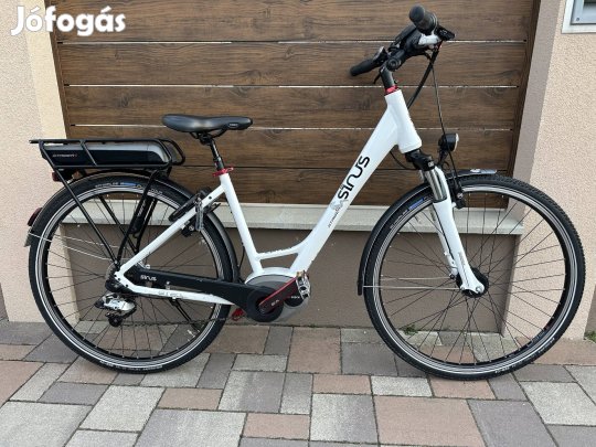 Elektromos City kerékpár, Bosch motor, újszerű áll.  2983km futott