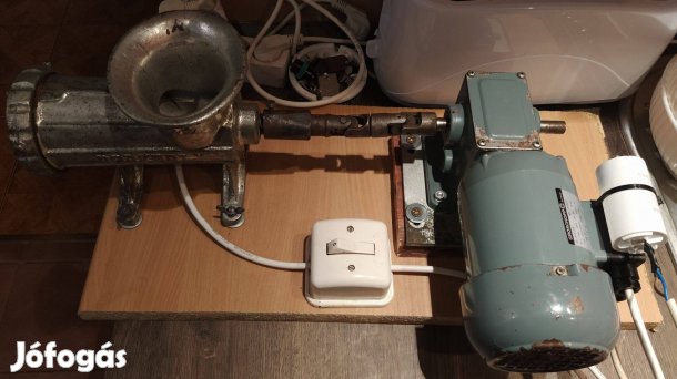 Elektromos húsdaráló 32'