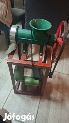 Elektromos húsdaráló 