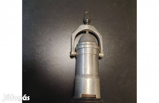 Elektromos kávéfőző beépített fűtőtesttel kifolyócsöve elveszett