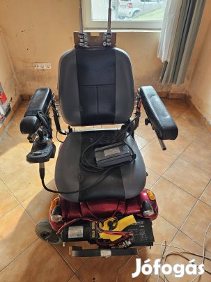 Elektromos kerekesszék,újszerű akkukkal eladó!
