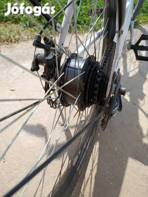 Elektromos kerékpár.