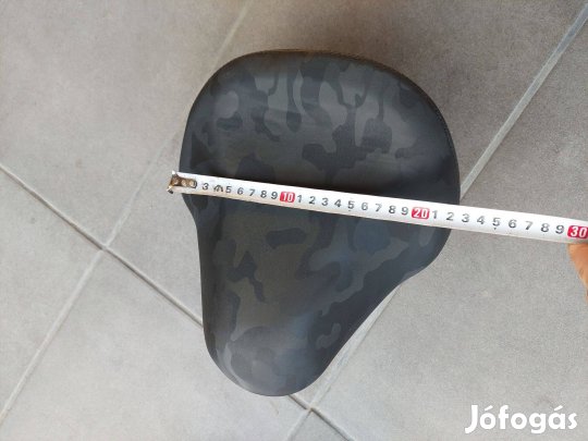 Elektromos kerékpár széles ülés