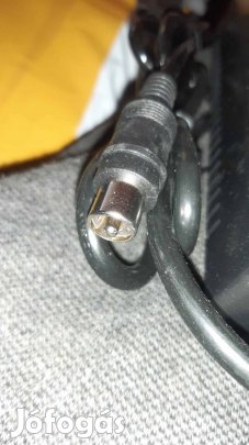 Elektromos kerékpár töltő