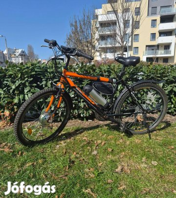 Elektromos meghajtású Montana 26-os férfi kerékpár / újszerű