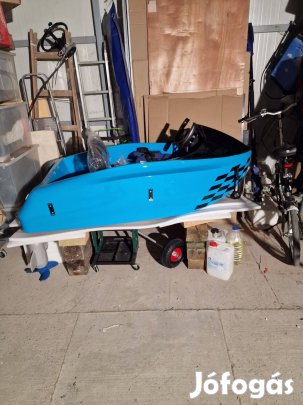 Elektromos mini jet boat a Balatonra