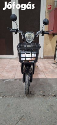 Elektromos mini robogó