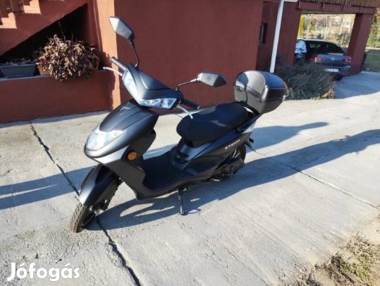 Elektromos robogó 120kilométer!!