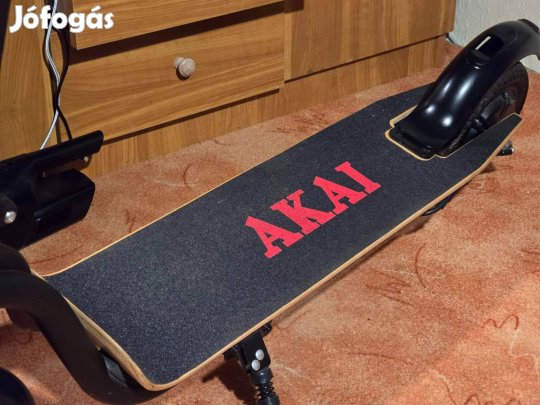 Elektromos roller Akkai F-10 eladó