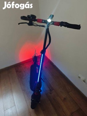 Elektromos roller Zero 9, cserélt akksival, extrákkal