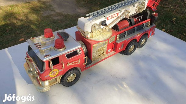 Elemes játék tűzoltó autó eladó, távirányító nélkül