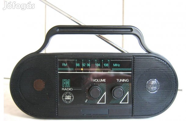 Elemes kisrádió eladó