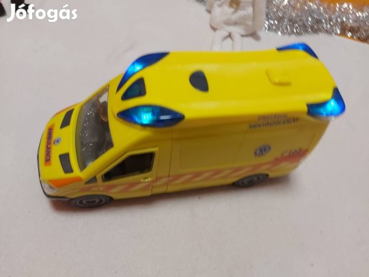 Elemes nagy mentőautó,nyitható ajtókkal,hordággyal!