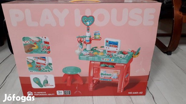 Elemes orvosi játékasztal székkel és kiegészítőkkel