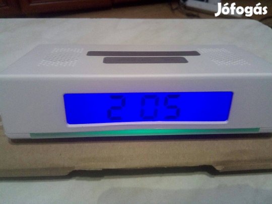 Elemes radios ebresztos asztali ora