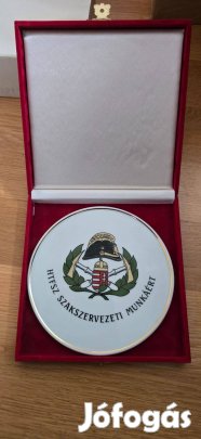 Elismerések együtt vagy külön