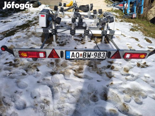 Ellebi Csónakszállító 860kg