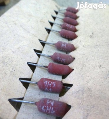 Ellenállások 1979-ből, sosem használtak (többféle) 10 Ft/db