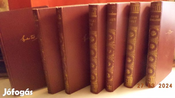 Élő könyvek sorozat - bordó, 28 db