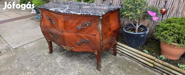 Elöl hajlított,márvány lappal komód 120 cm széles