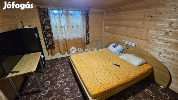 Előszállási 52 nm-es ház eladó