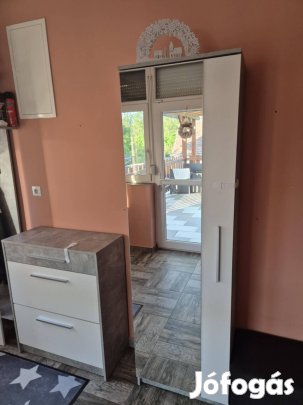 Előszoba bútor