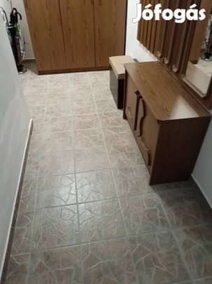 Előszoba bútor eladó. 