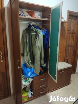 Előszoba bútor tükrös szekrény cipőtartóval