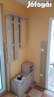 Előszoba szekrény