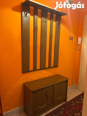 Előszobabútor