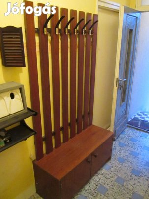 Előszobafal cipősszekrénnyel