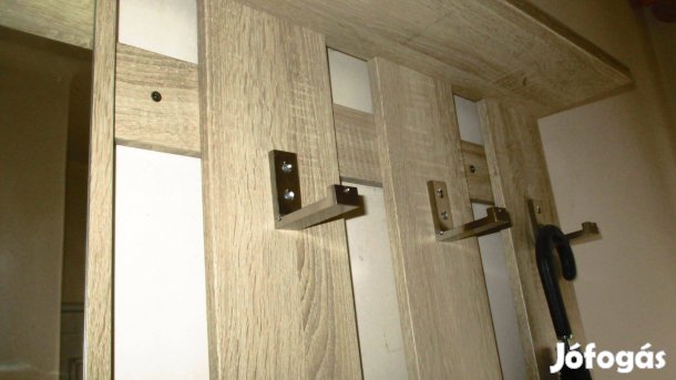 Előszobafogas eladó