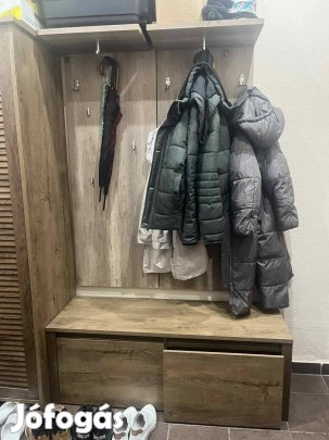 Előszobai kabátakasztó, 2 db