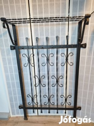 Előszobai kovácsoltvas akasztó, fogas