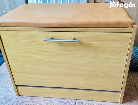 Előszobai pad cipőtárolóval