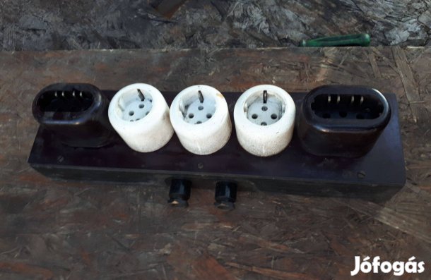 Elosztó csatlakozó falra szerelhető eladó !