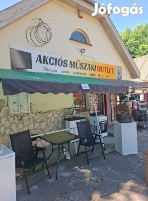 Előtető eladó, 8 x 1,2 méteres!