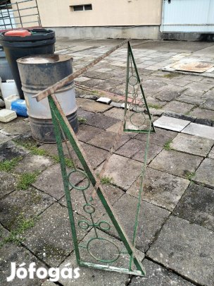 Előtető van két db is kűlönböző méretben