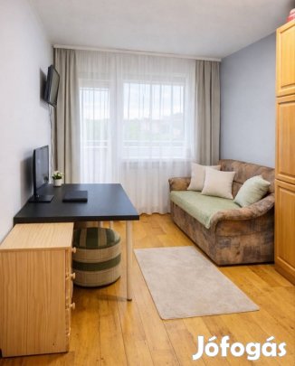 Első emeleti erkélyes lakás eladó!