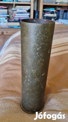 Első világháborús tüzérségi löveghez tartozó sárgaréz hüvely