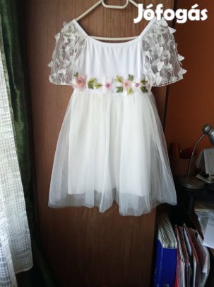 Elsőáldozási vagy alkalmi ruha és tura cipők