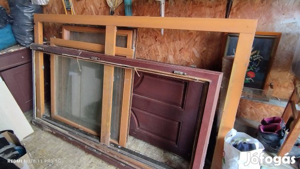 Elvihető nagy ablak