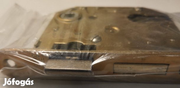 Elzett cilinderes bevésőzár