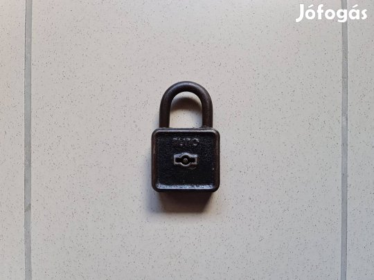 Elzett tuto lakat nagy méret