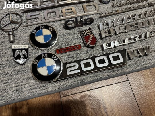 Embléma felirat BMW Mercedes stb..