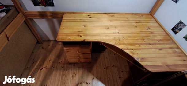 Emeleteságy íróasztallal