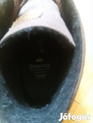 Emerica Romero magasszárú bélelt cipő 