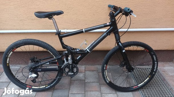 Enduro / All-mountain Cannondale Jekyll 600, alumínium vázas