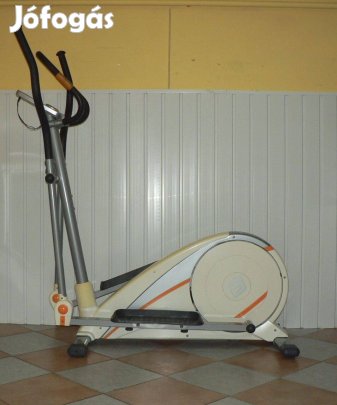 Energetics ET7.5 típusú nagyméretű programozható elliptikus tréner